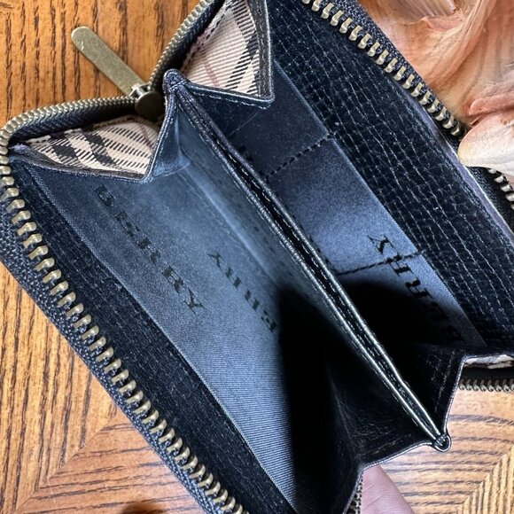 Burberry Black Wallet - Picture 8 of 8